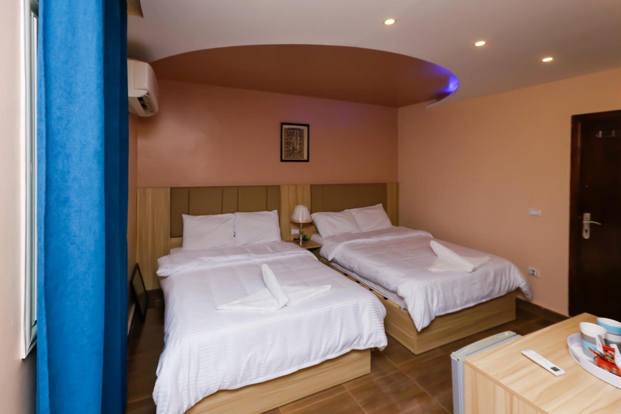 Pyramids Express View Hotel Kafret el-Gabal Zewnętrze zdjęcie