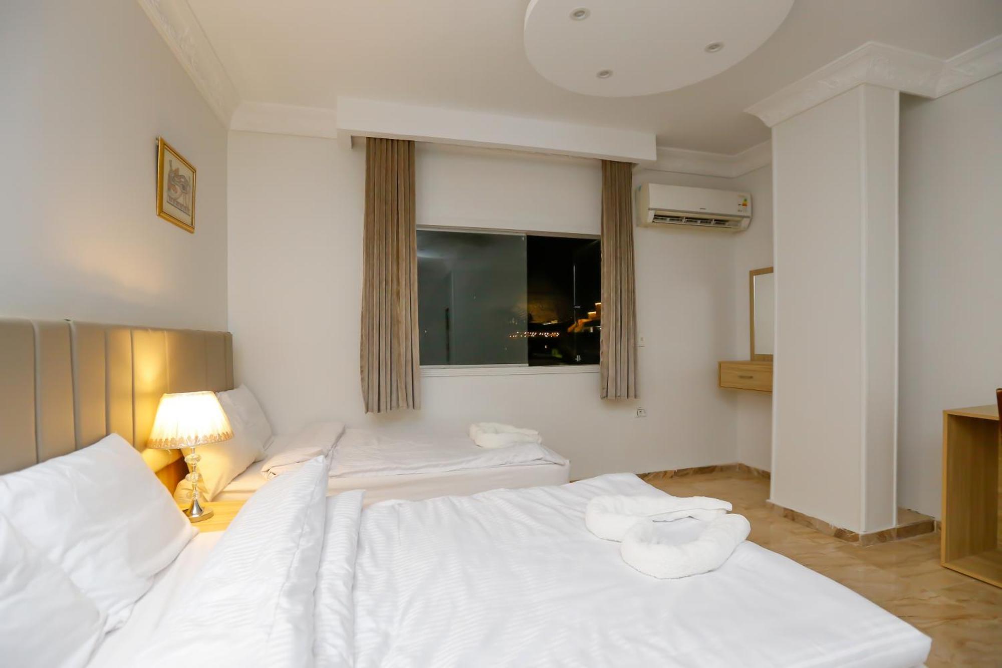 Pyramids Express View Hotel Kafret el-Gabal Zewnętrze zdjęcie