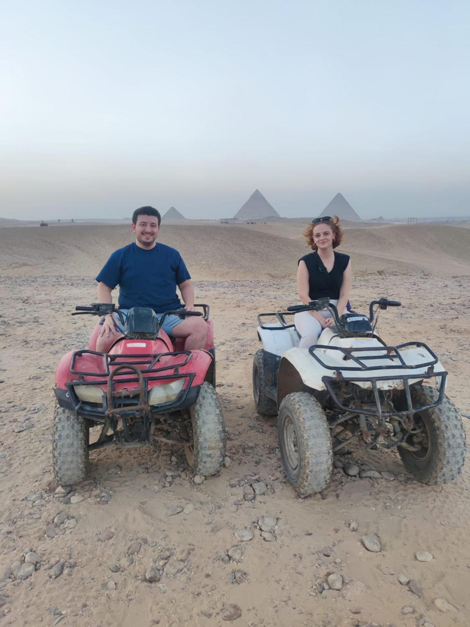 Pyramids Express View Hotel Kafret el-Gabal Zewnętrze zdjęcie