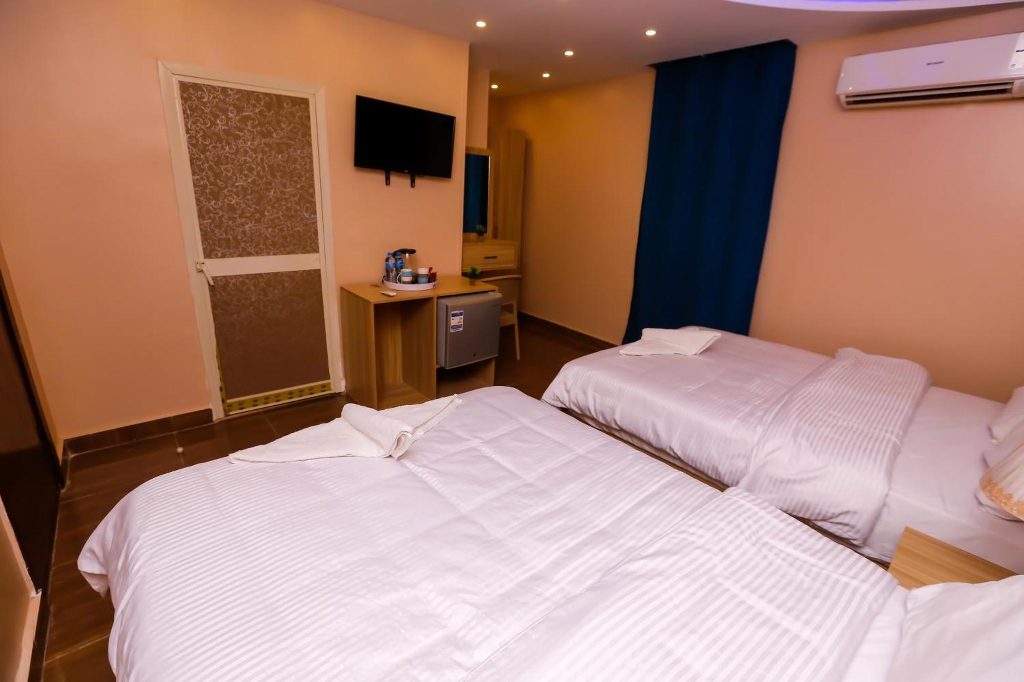 Pyramids Express View Hotel Kafret el-Gabal Zewnętrze zdjęcie