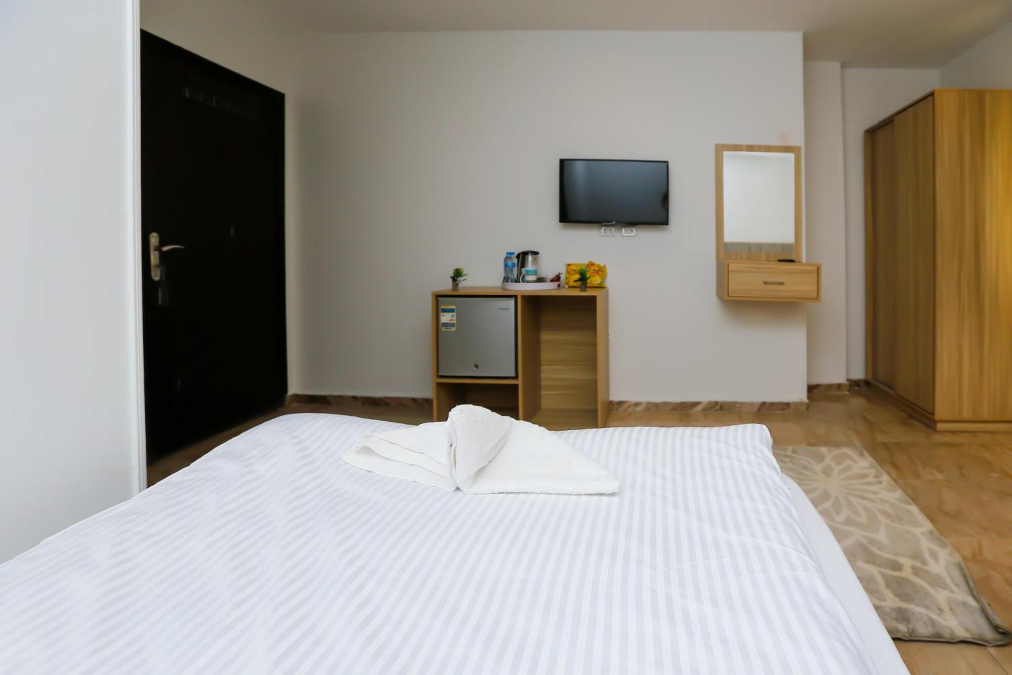 Pyramids Express View Hotel Kafret el-Gabal Zewnętrze zdjęcie