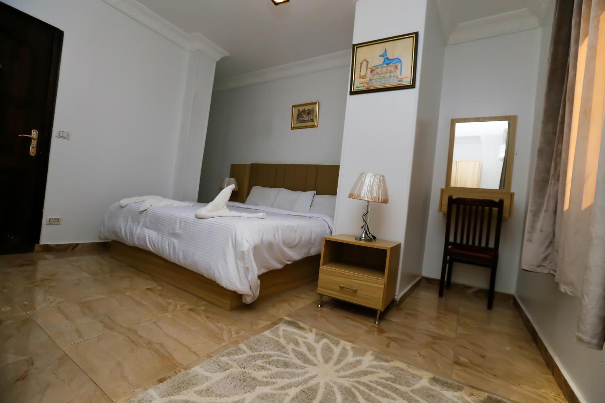 Pyramids Express View Hotel Kafret el-Gabal Zewnętrze zdjęcie