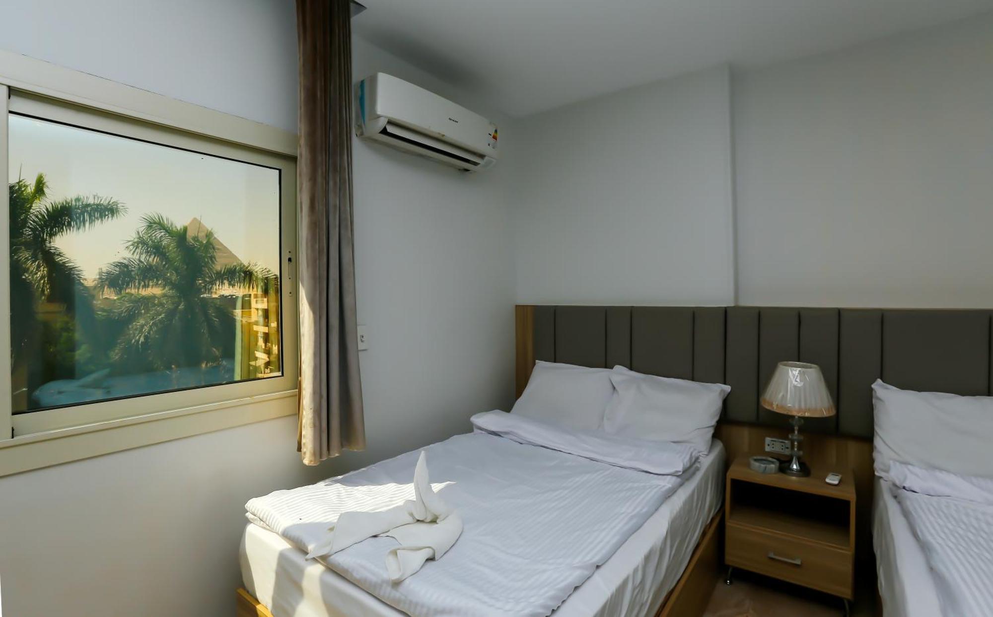 Pyramids Express View Hotel Kafret el-Gabal Zewnętrze zdjęcie